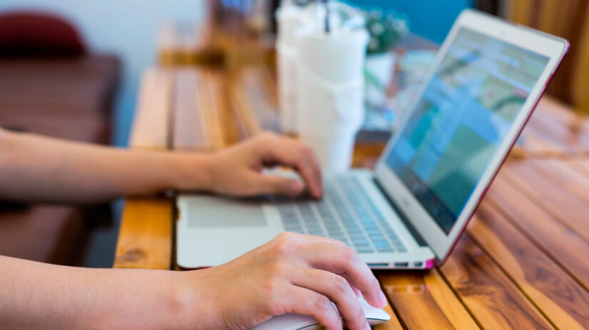 ¿Cómo hacer social media marketing para clientes? 3 Analiza tu sitio web